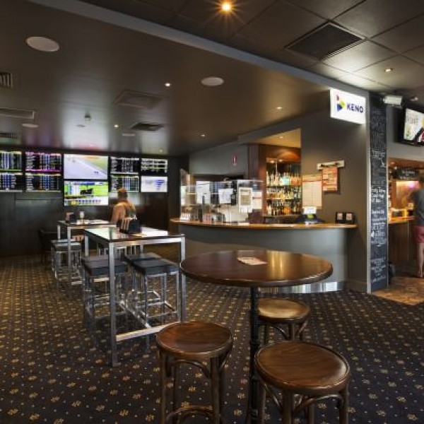 Alexandra Headland Hotel