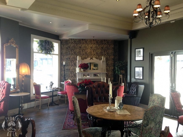 Empire Hotel of Annandale