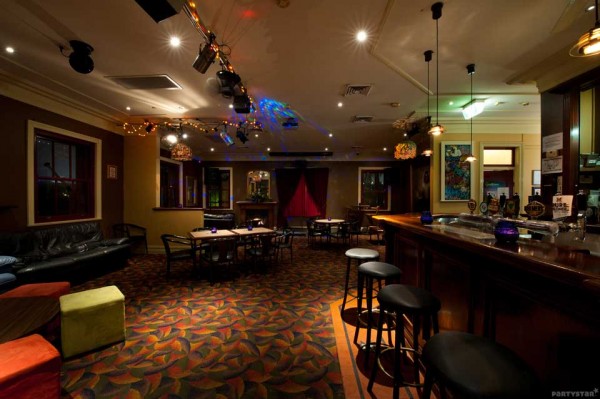 Friend In Hand Hotel