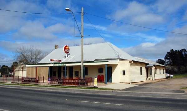Farmers Arms Hotel